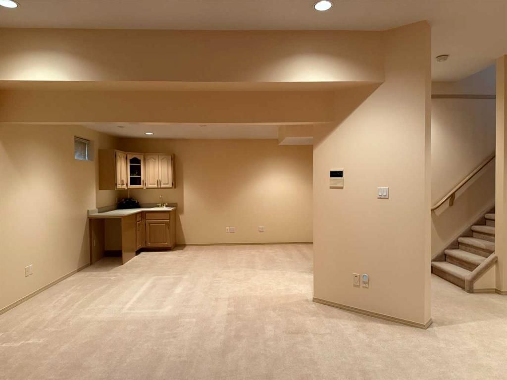 9244 Wedgewood Drive N - Photo 33