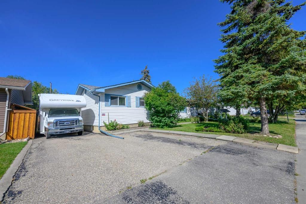 9630 91B Avenue - Photo 1