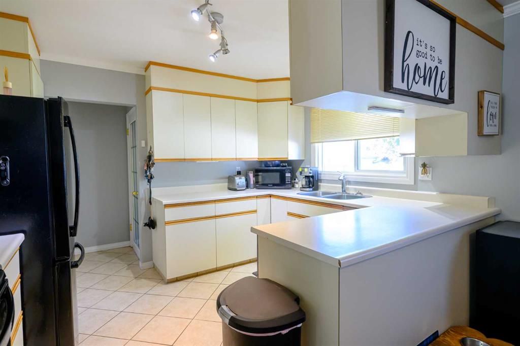 9630 91B Avenue  - Photo 8
