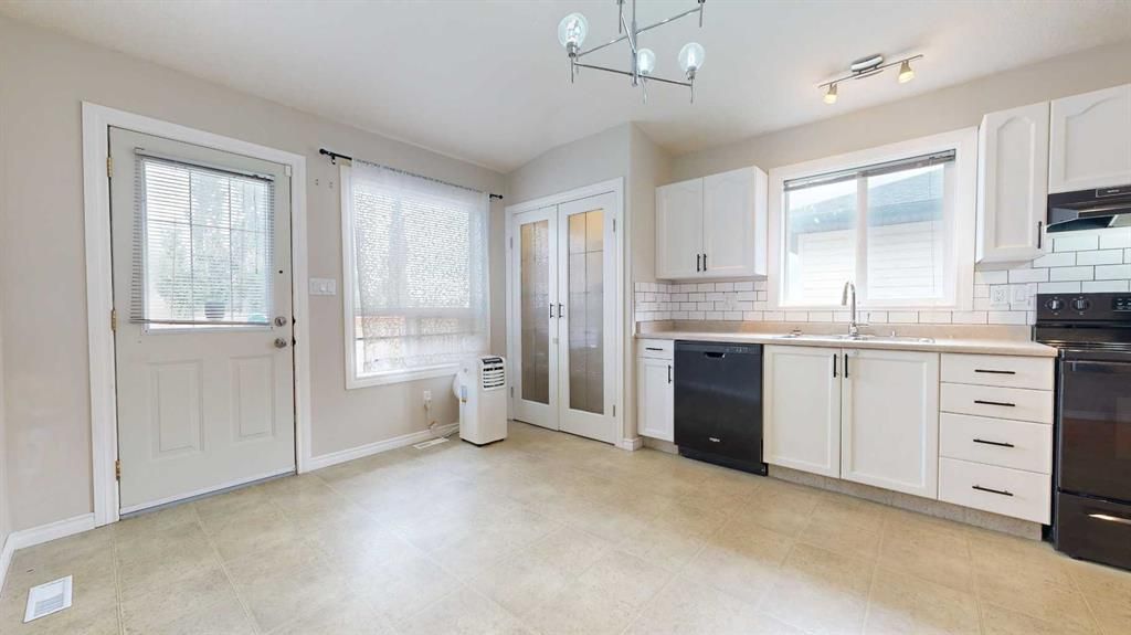 8806 112 Avenue  - Photo 9