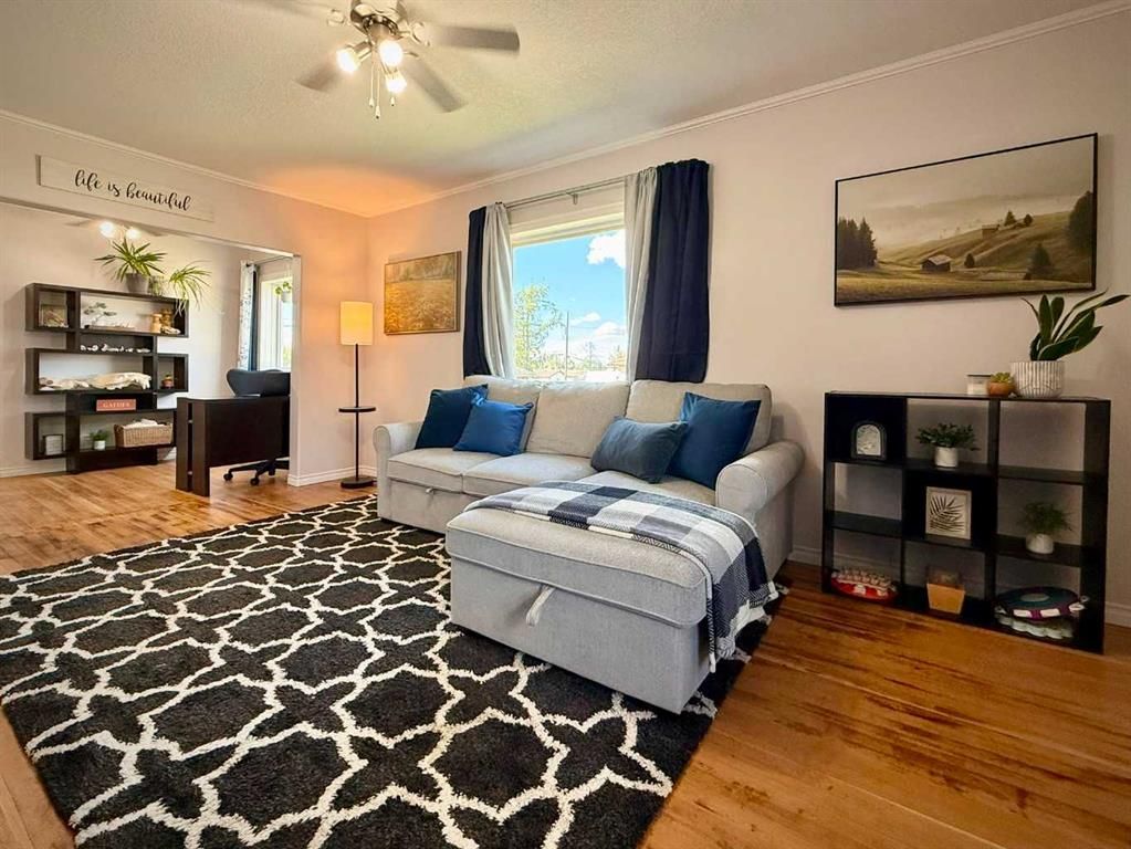 9732 100 Street  - Photo 10