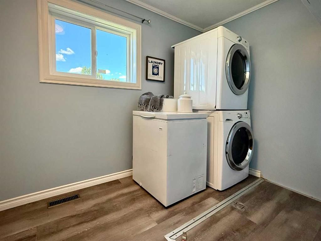 9732 100 Street  - Photo 31