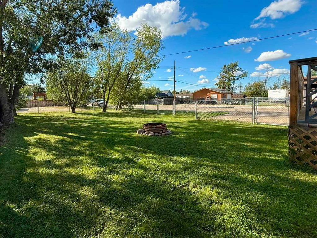 9732 100 Street  - Photo 36