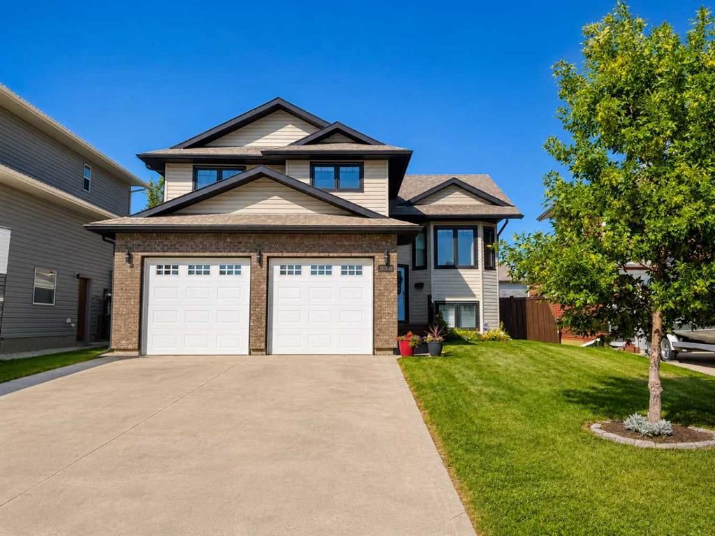 8606 70 Avenue  - Photo 1
