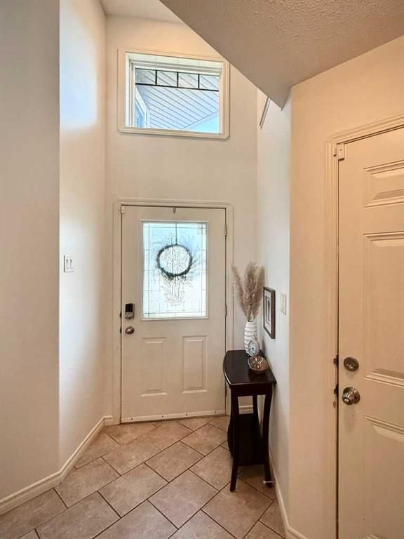 8606 70 Avenue  - Photo 3