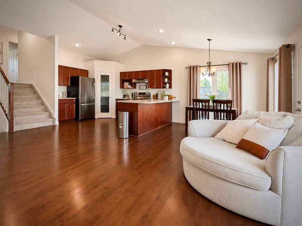 8606 70 Avenue  - Photo 5