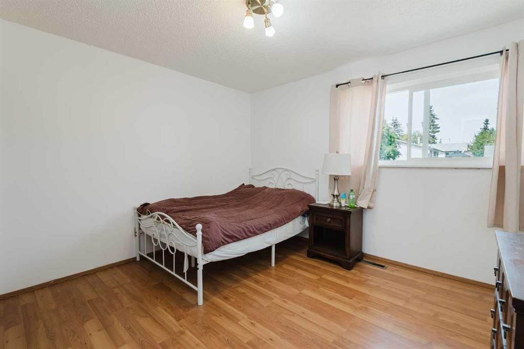 9205 111 Avenue  - Photo 13