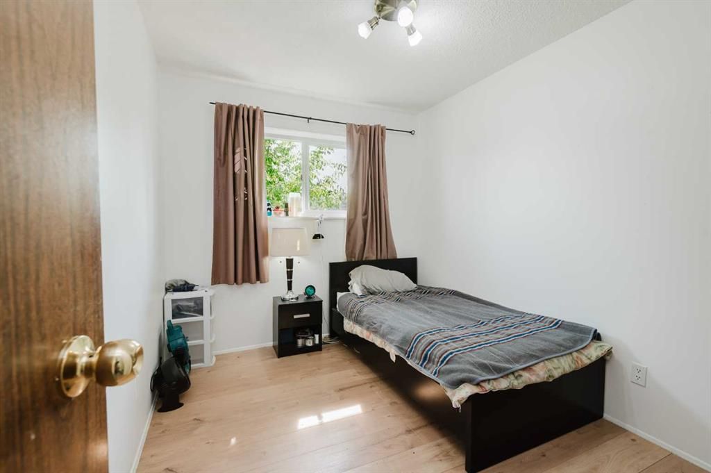 9205 111 Avenue  - Photo 14