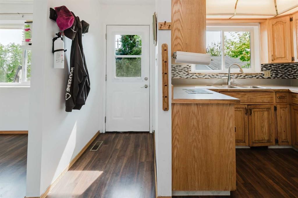9205 111 Avenue  - Photo 7