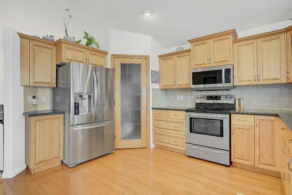 9206 128 Avenue  - Photo 2