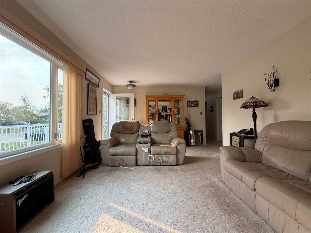 607 6 Avenue  - Photo 15