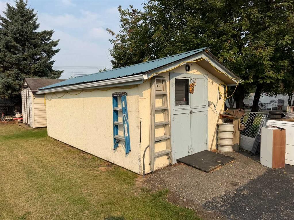 607 6 Avenue  - Photo 33