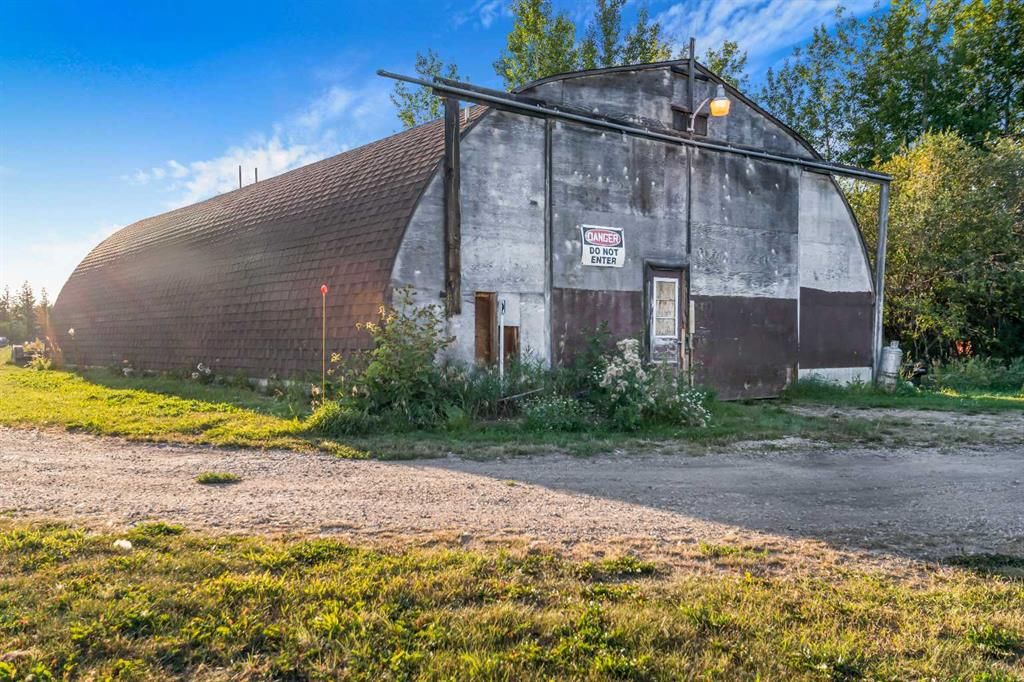 704079 Range Road 93   - Photo 2