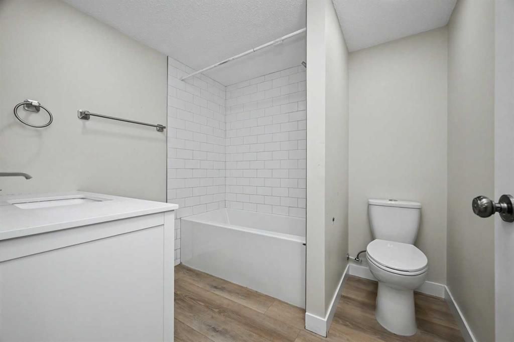 7330 99A Street  - Photo 19