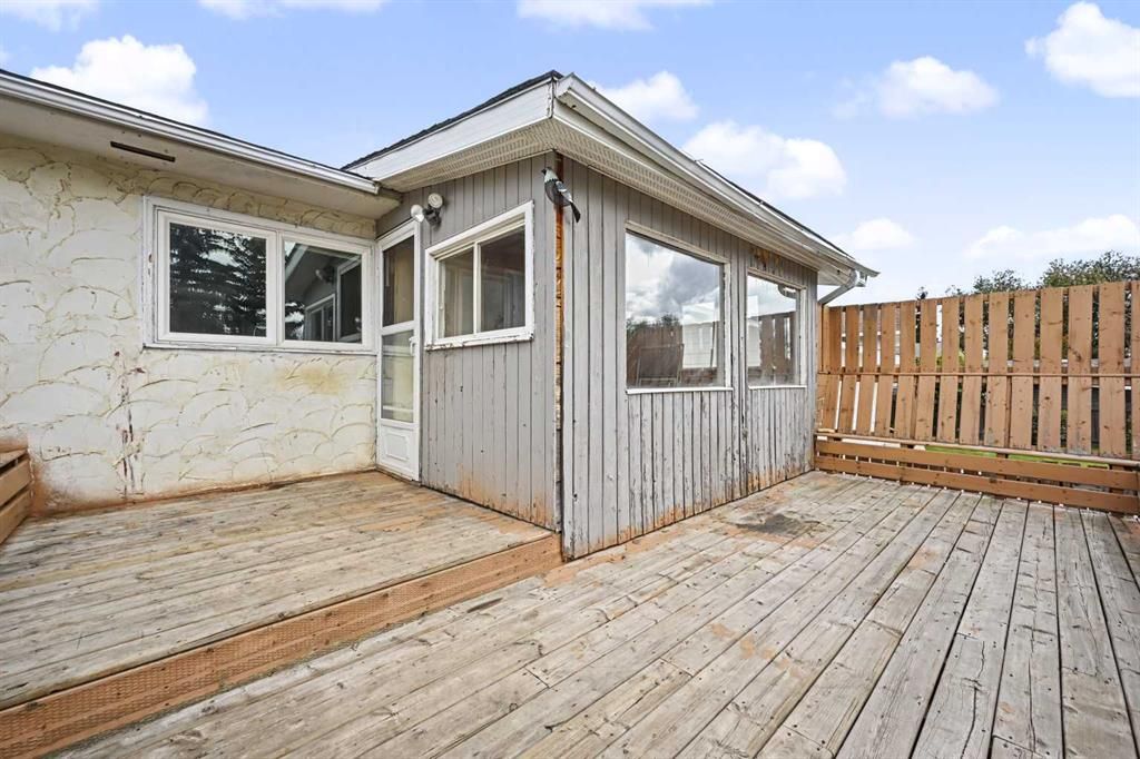7330 99A Street  - Photo 22