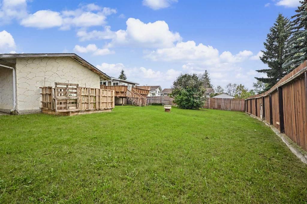 7330 99A Street  - Photo 25