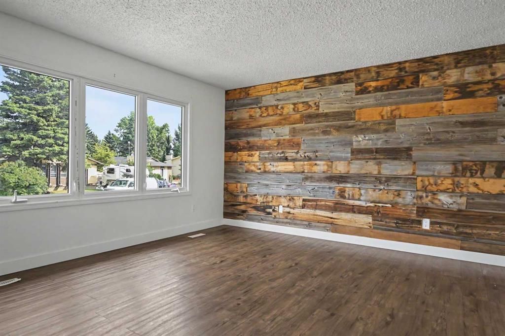 7330 99A Street  - Photo 8