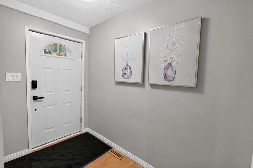 10046 79 Avenue - Photo 3
