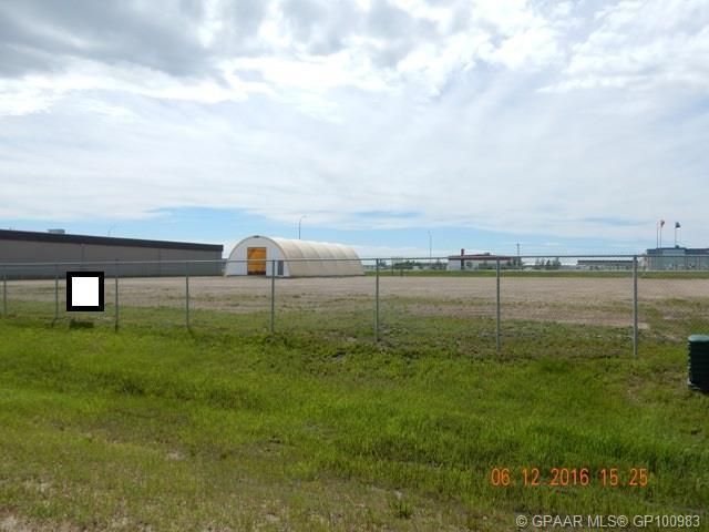 8606 99 Street - Photo 2