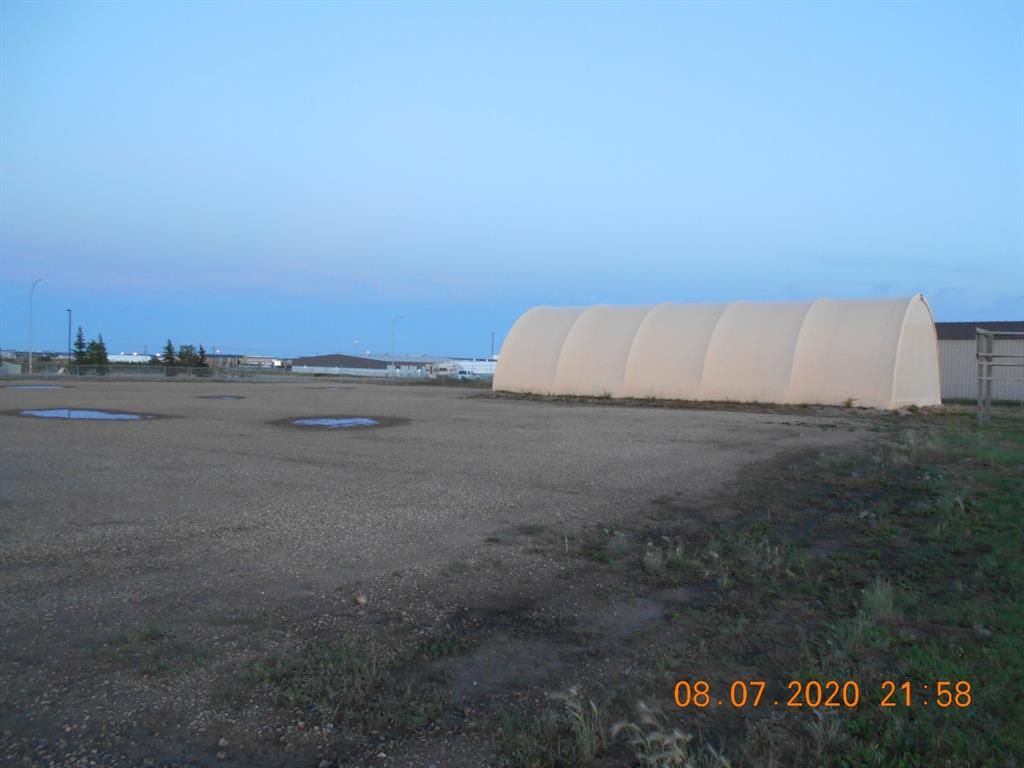 8606 99 Street - Photo 4