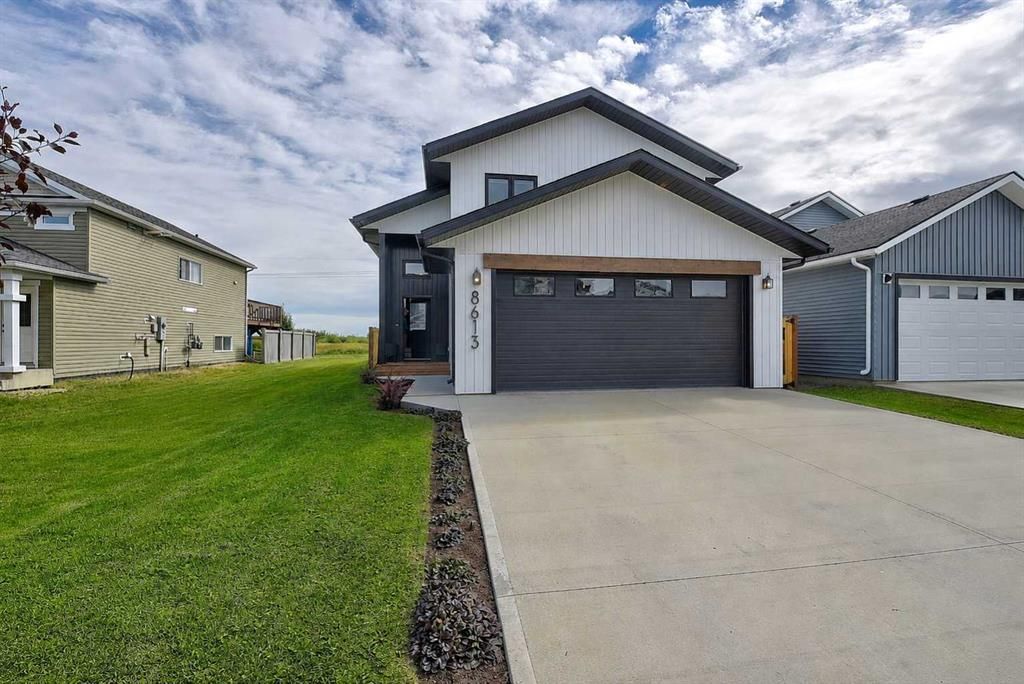 8613 88 Street  - Photo 1