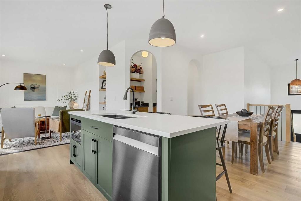 8613 88 Street  - Photo 8