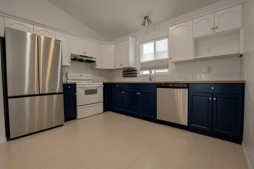 8005 Westpointe Drive  - Photo 11