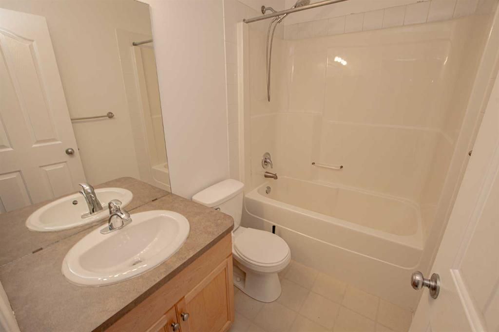 8005 Westpointe Drive  - Photo 17
