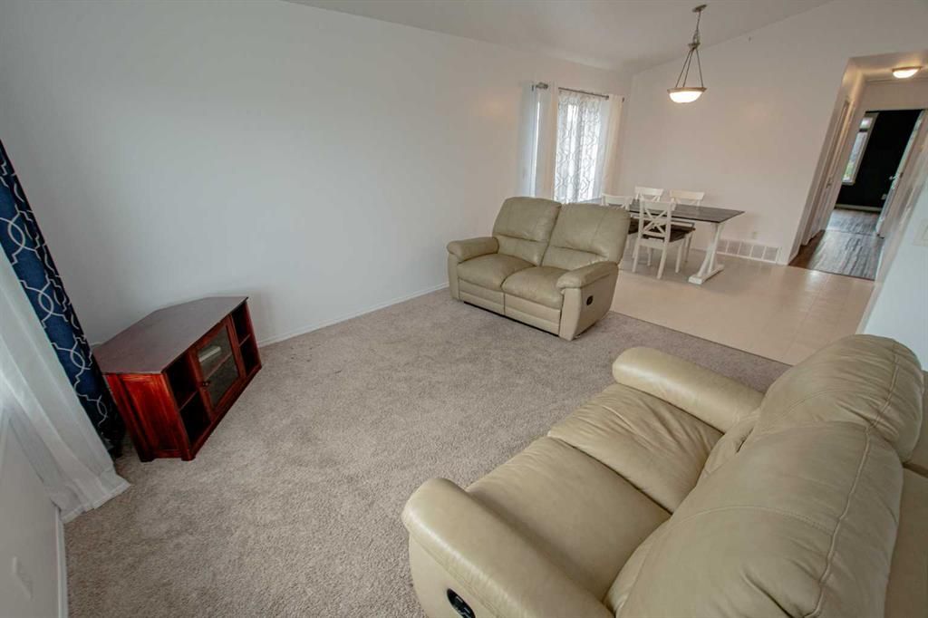8005 Westpointe Drive  - Photo 7