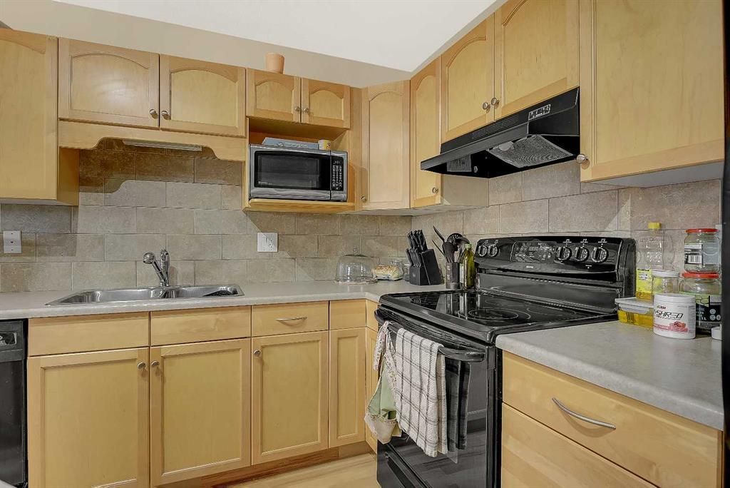7027 112 Street  - Photo 7
