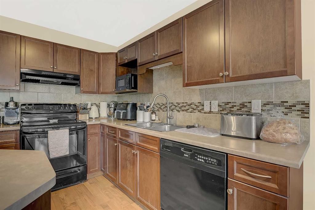 7025 112 Street  - Photo 7