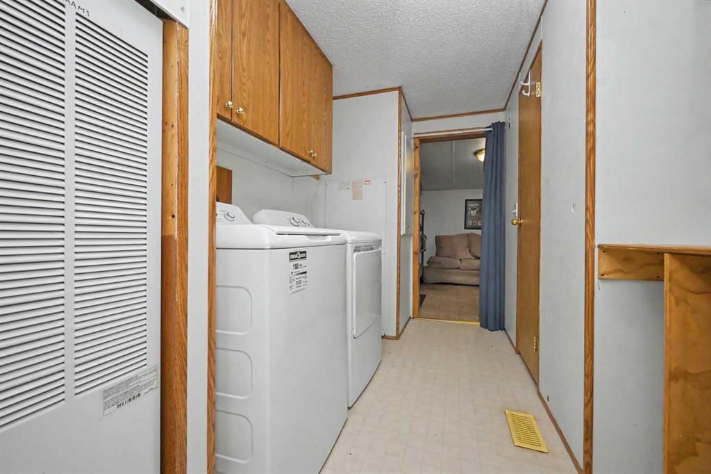 12123 98 Street  - Photo 21