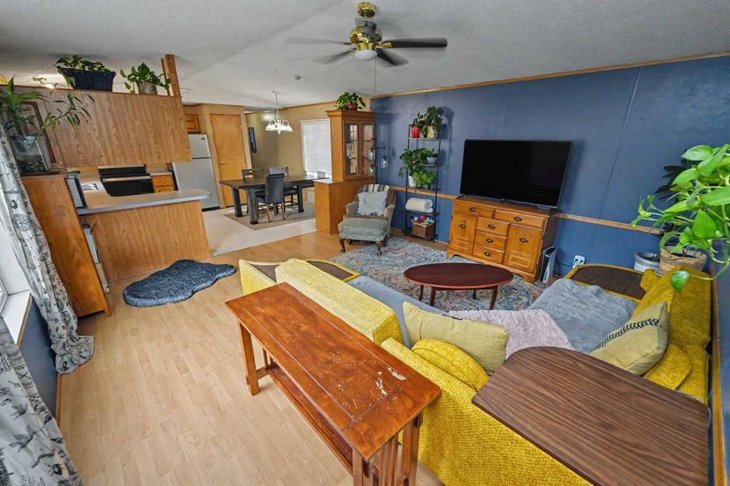 12123 98 Street - Photo 4