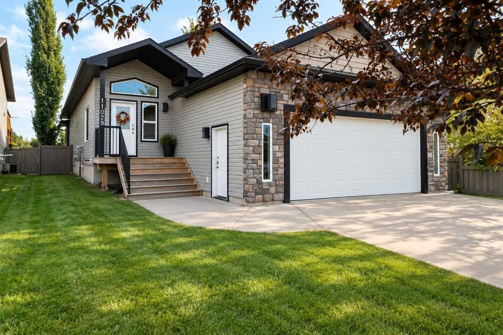 11029 60 Avenue - Photo 1