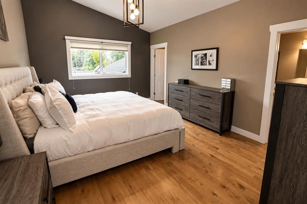 11029 60 Avenue  - Photo 20