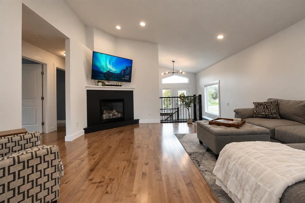 11029 60 Avenue  - Photo 3