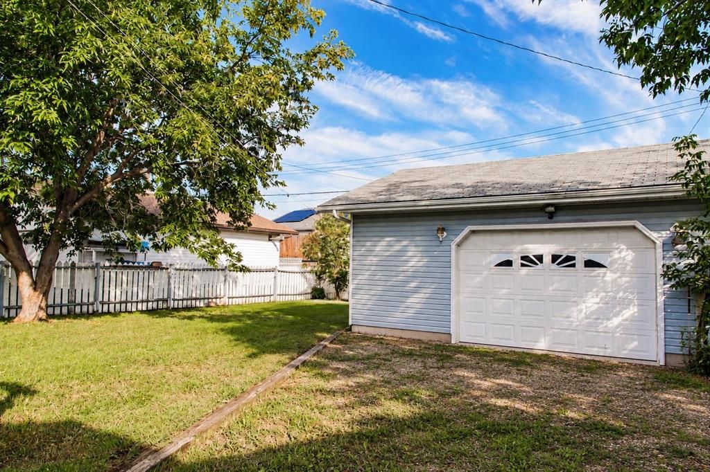9712 105 Avenue  - Photo 4