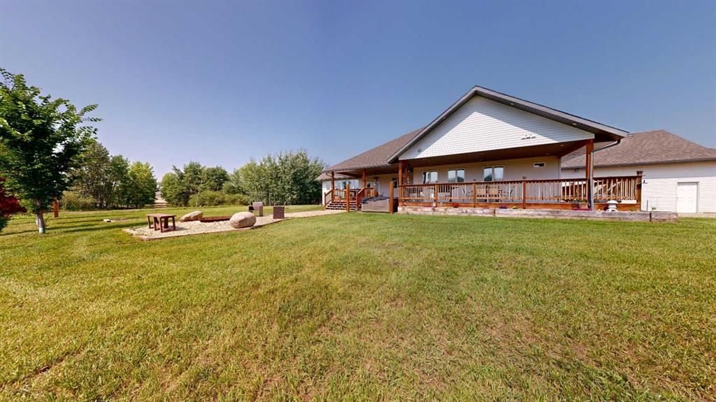 711045 Range Road 53   - Photo 2