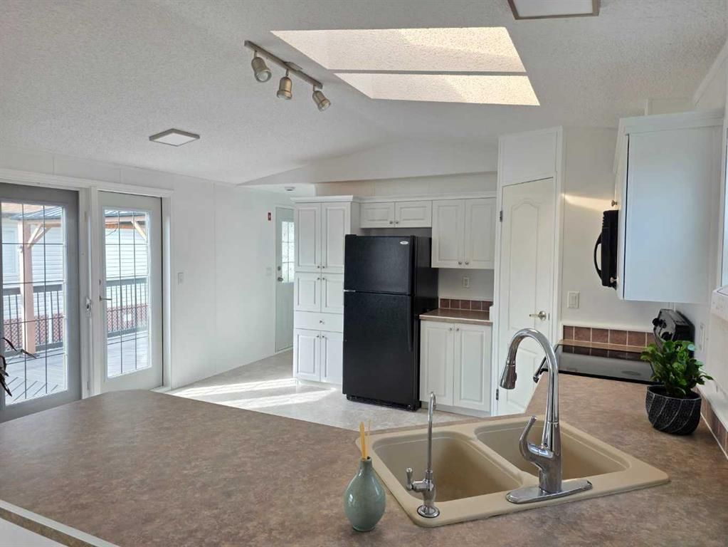 348 SCOTT Lane  - Photo 17