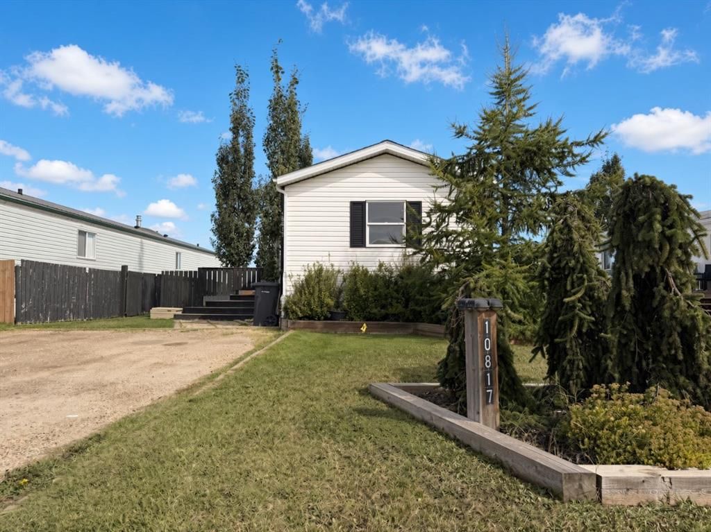 10817 97 Street  - Photo 1