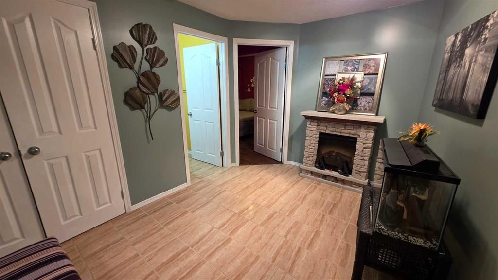9209 129 Avenue  - Photo 18