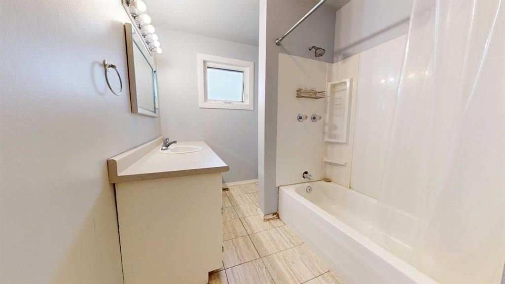 9915 97 Avenue  - Photo 15