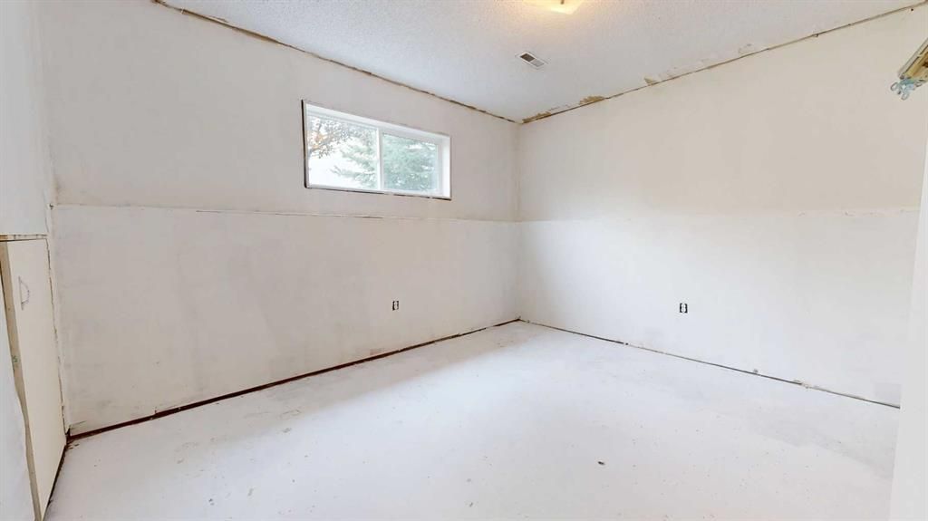9915 97 Avenue  - Photo 21