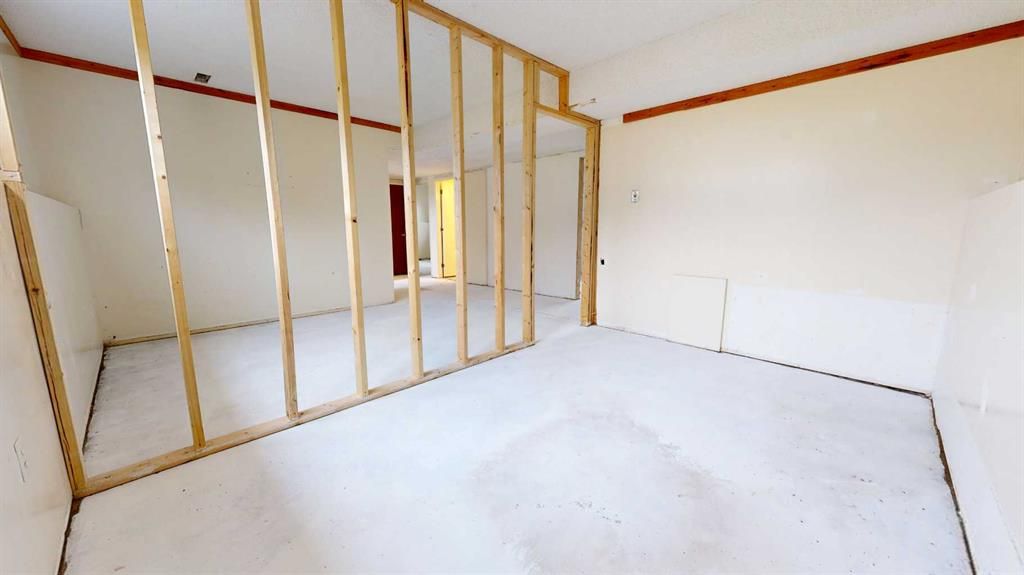 9915 97 Avenue  - Photo 23
