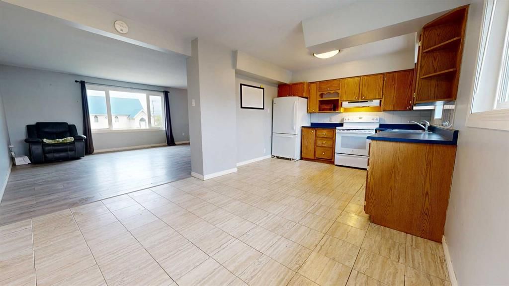 9915 97 Avenue  - Photo 6