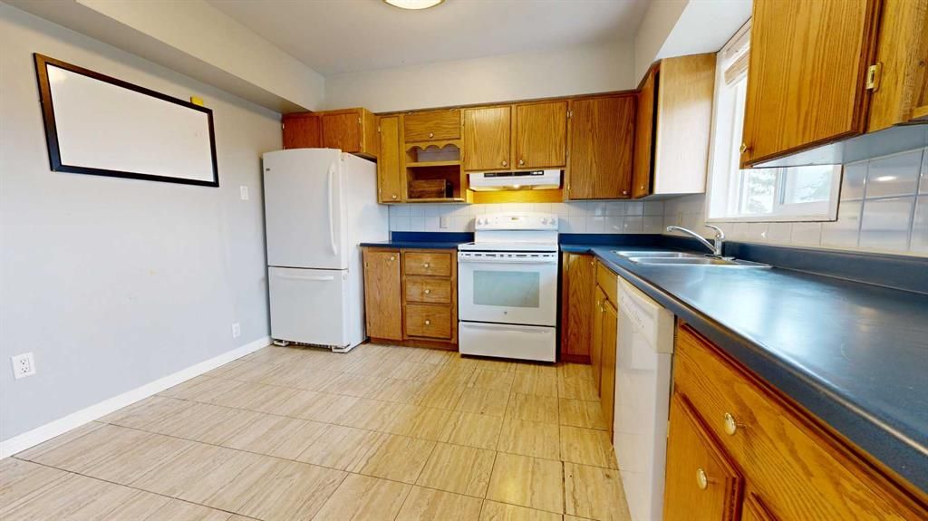 9915 97 Avenue  - Photo 7
