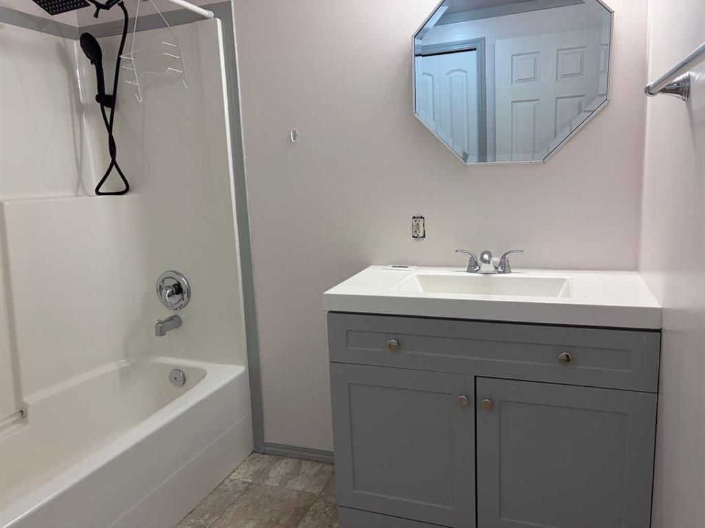 110 Coachman Village  - Photo 10