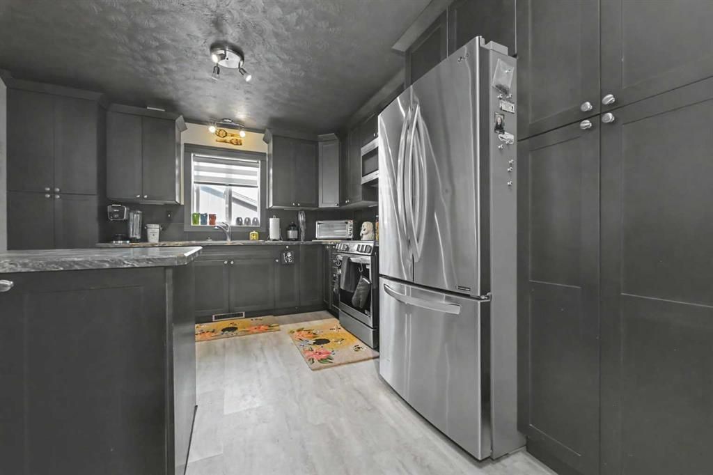 9516 98 Avenue  - Photo 7