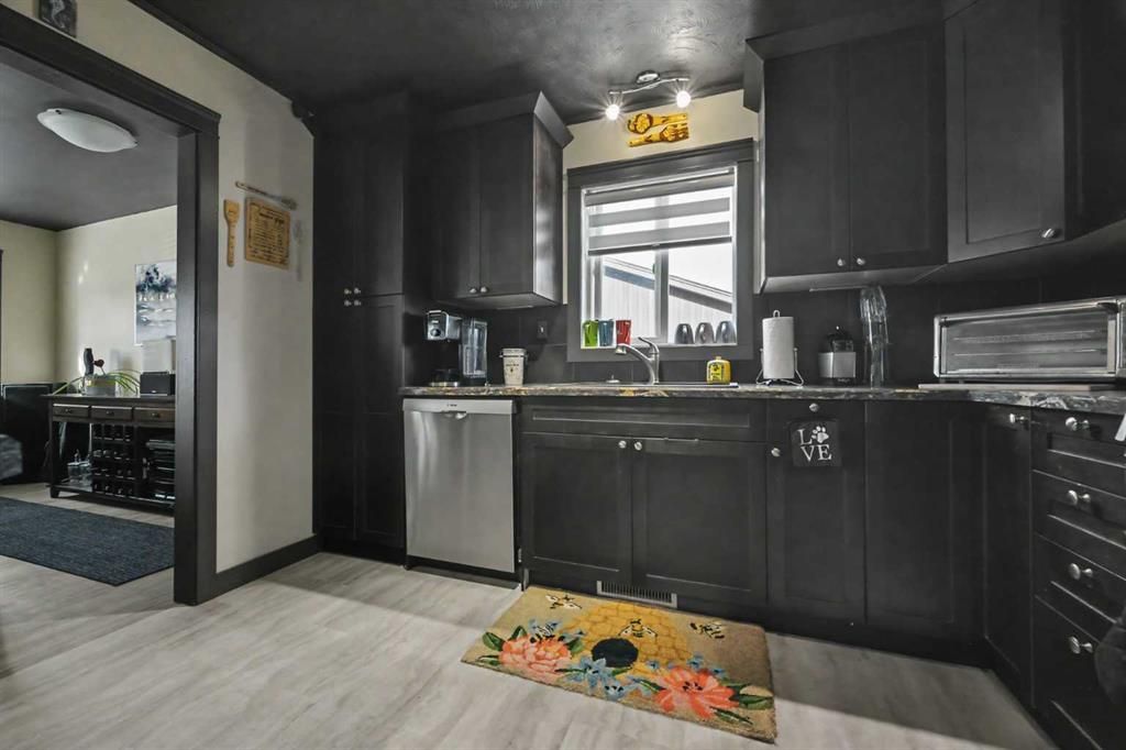 9516 98 Avenue  - Photo 8