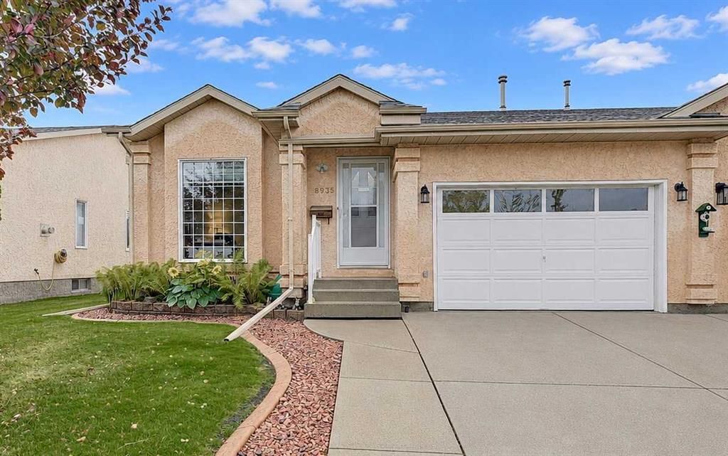 8935 105 Avenue - Photo 2